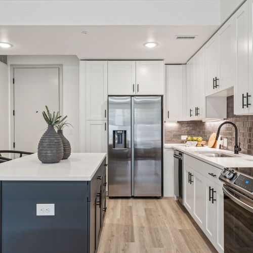 Arden Englewood :  Enjoy modern features and finishes