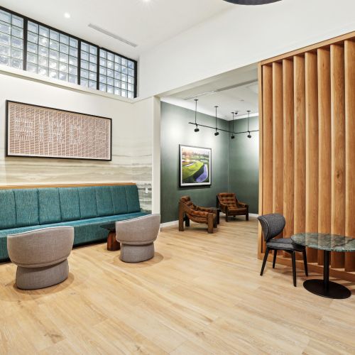 Interactive golf simulator room	