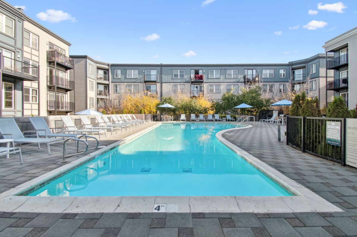 Bay House Emeryville : Pool