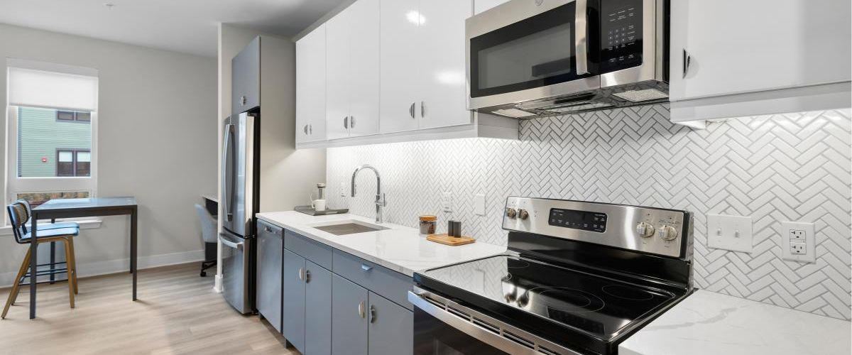 The District at 15Fifteen : Cook and entertain with ease in this modern kitchen