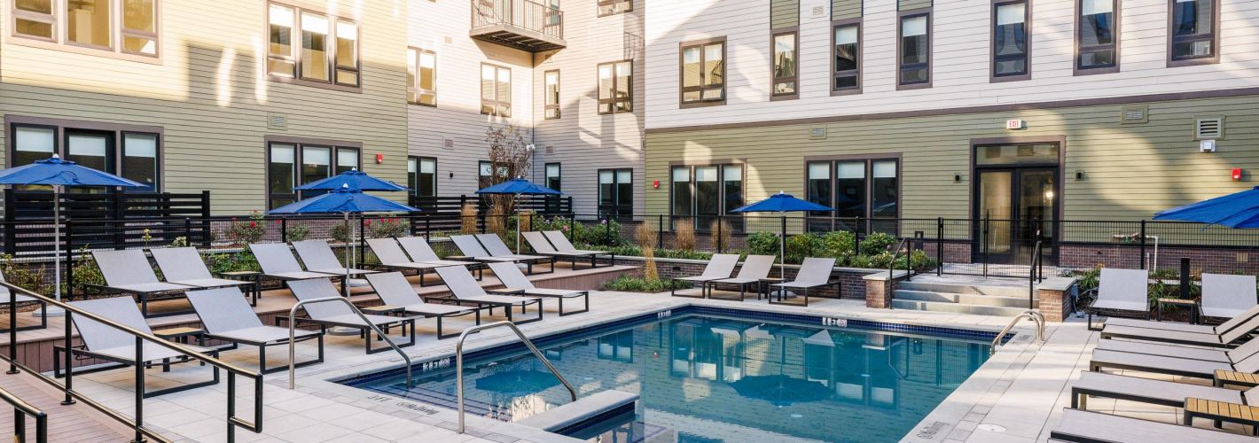The District at 15Fifteen : Take a dip or lounge