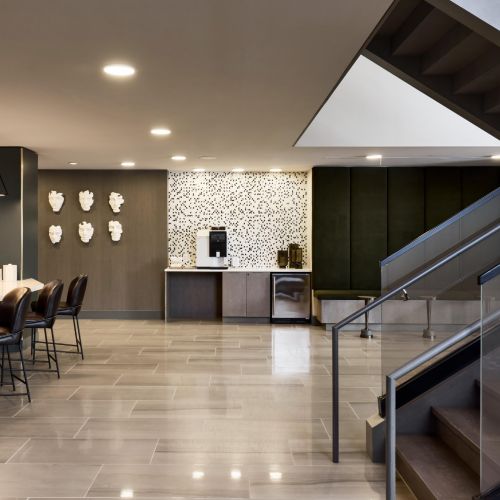 Cecil-Luxury-Resident-Lounge-in-Bethesda-Maryland