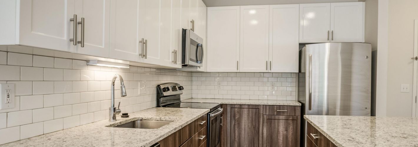 The Square : Kitchen
