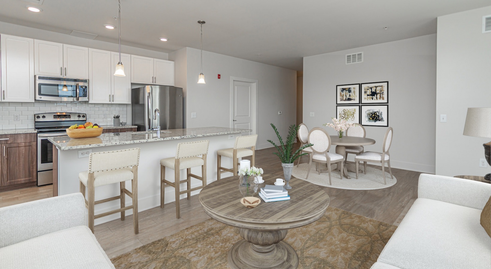 The Square : Kitchen