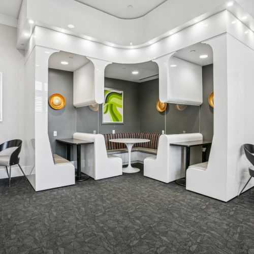 Coworking Nooks & Pods