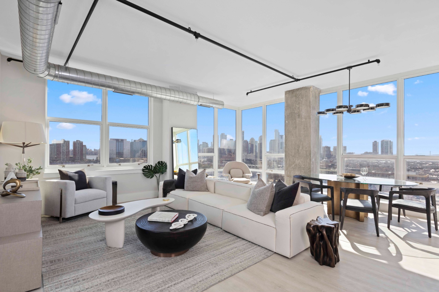 Hudson House Lofts : Living Room