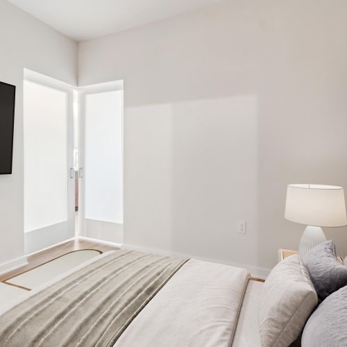 Photo of a bedroom in a 1 bedroom apartment