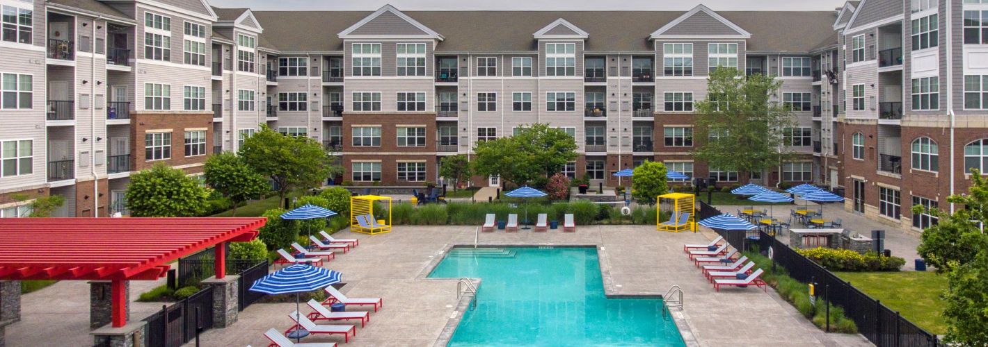 Halstead Norwalk : Pool Area