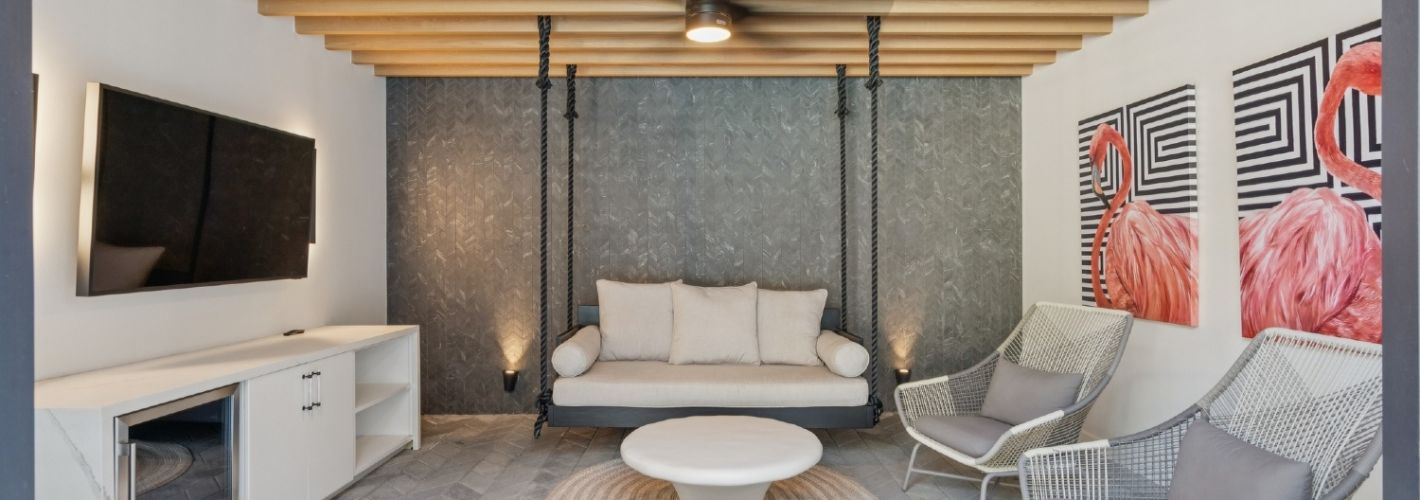 900 Willow : Pool Cabana