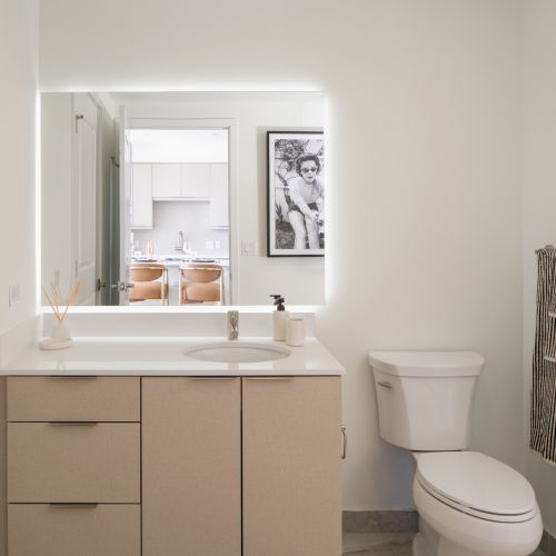 AmaraWynwood_LuxuryApartments_Bathroom_MiamiFlorida