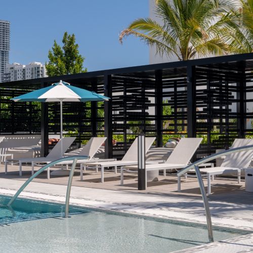 AmaraWynwood_LuxuryApartments_Pool_MiamiFlorida