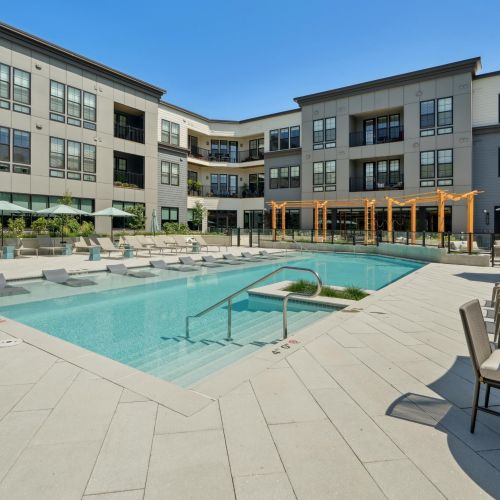 333 North Broad Pool