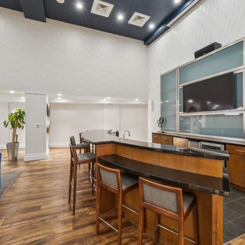 Our resident lounge is bright, vibrant, and ideal for coffee chats that connect neighbors, creatives, and community