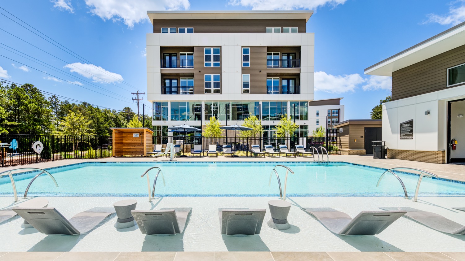 AuraFifty4-Luxury-Community-Pool-in-Chapel-Hill-North-Carolina