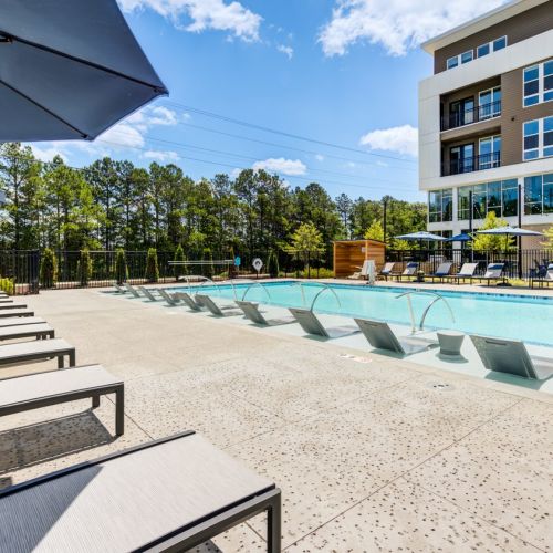 AuraFifty4-Luxury-Community-Pool-in-Chapel-Hill-North-Carolina