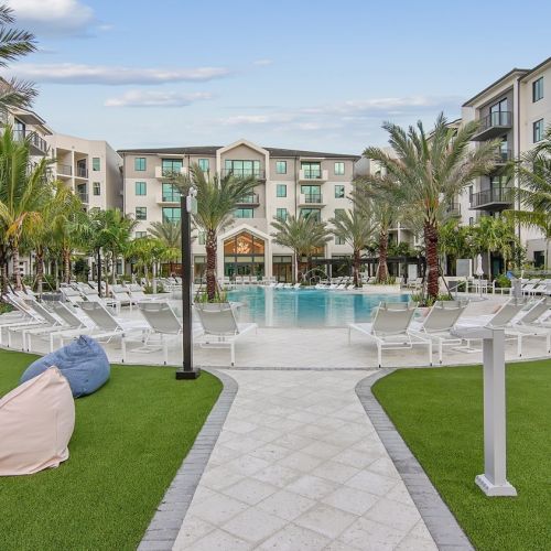 Affina_LuxuryApartments_Pool_KendallFlorida