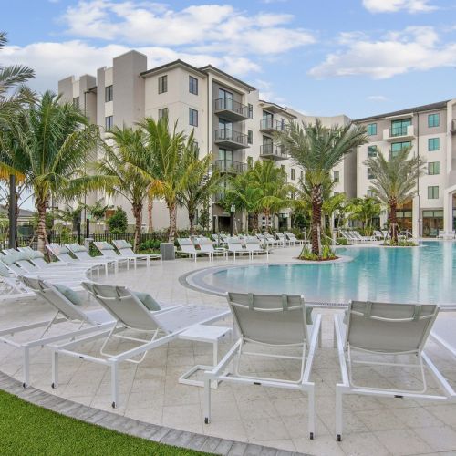 Affina_LuxuryApartments_Pool_KendallFlorida