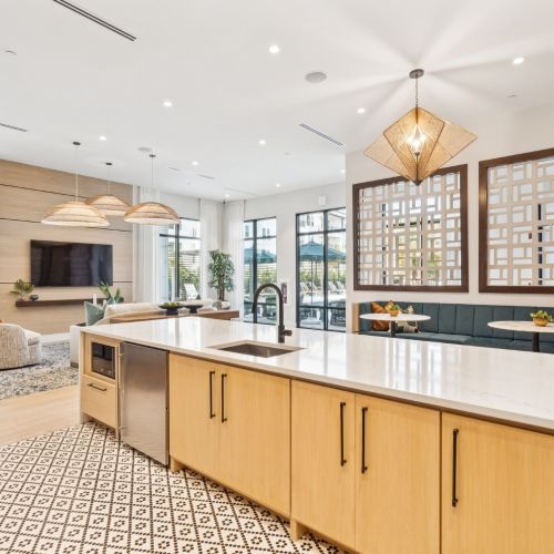 AltonOsprey_LuxuryApartments_ClubRoom_OspreyFlorida