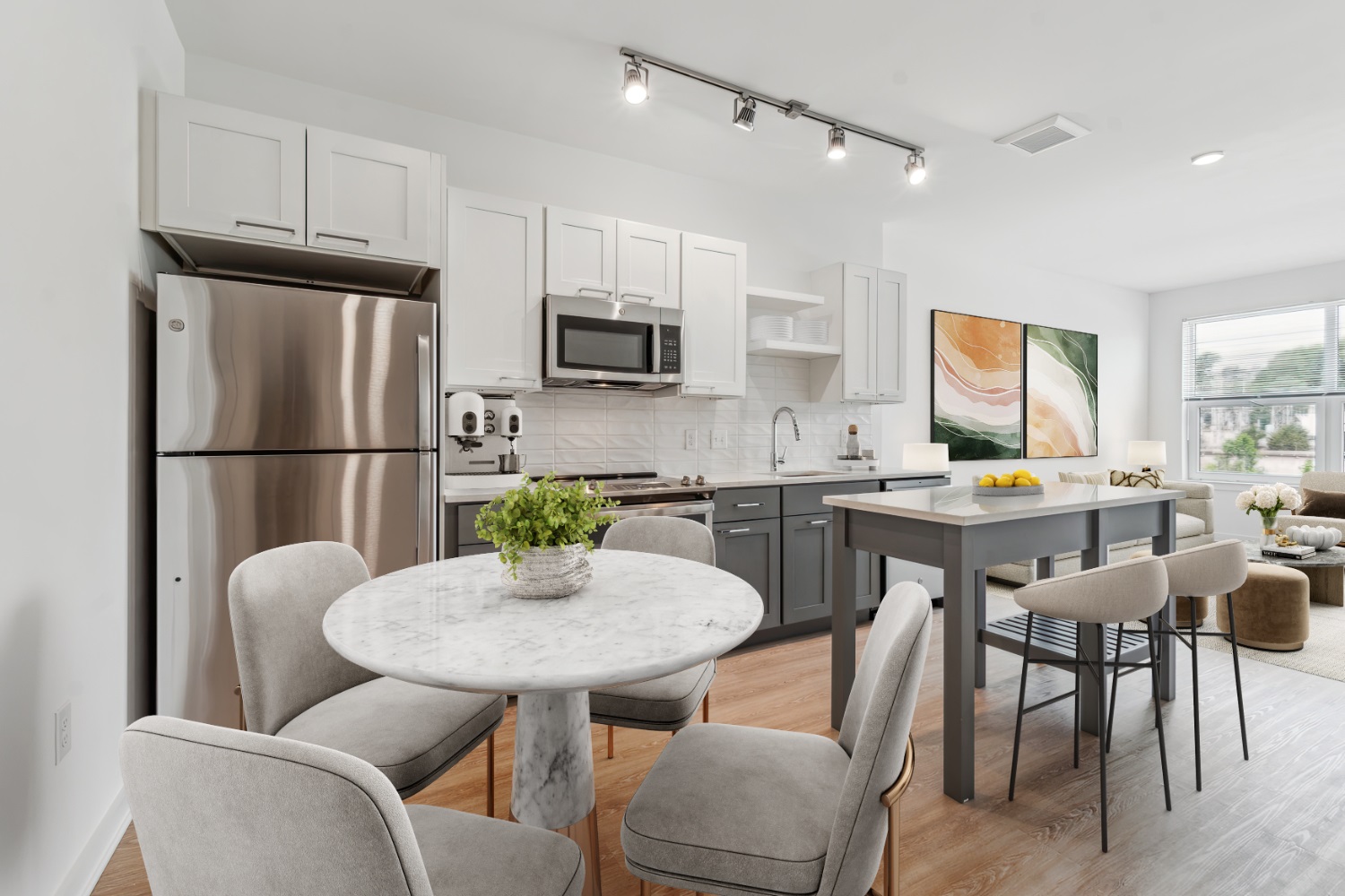 Margaux : A modern kitchen designed for flow, function, and gatherings.