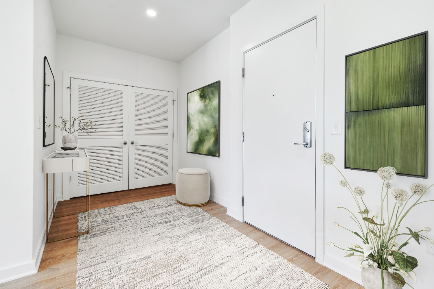 Margaux : A sophisticated welcome designed to make a lasting impression.