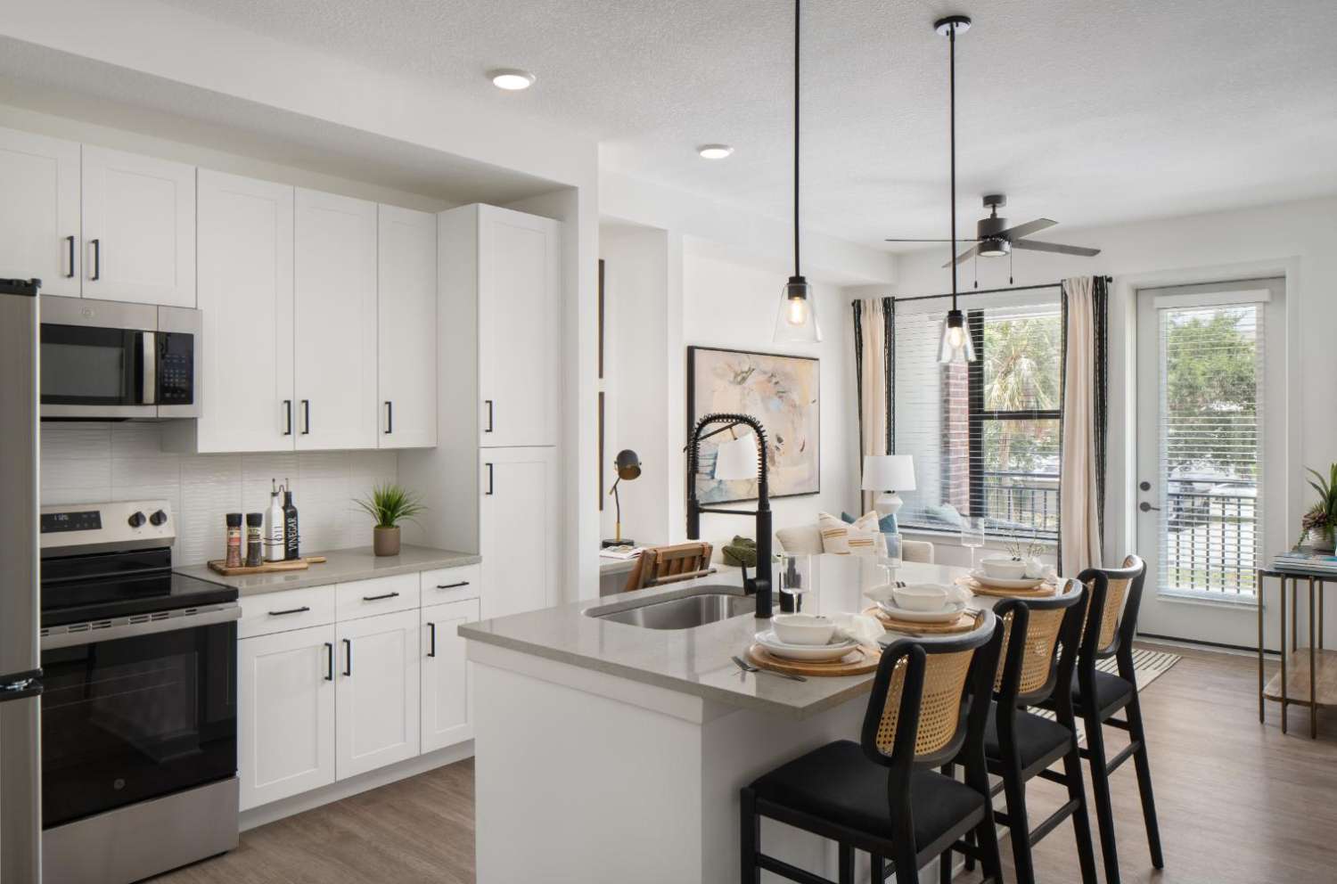 7th&Oak_LuxuryApartments_Kitchen_TampaFlorida