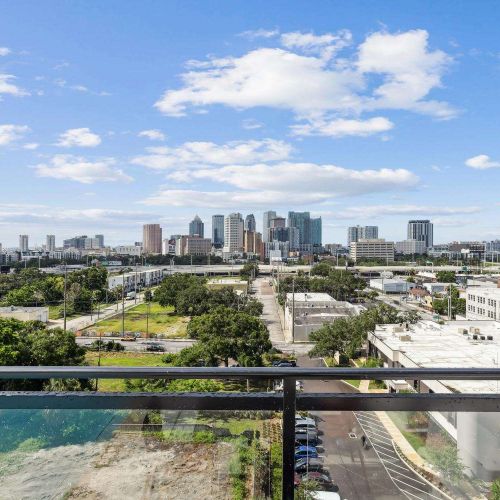 7th&Oak_LuxuryApartments_PoolDeckView_TampaFlorida