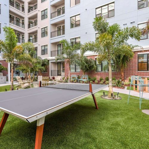 7th&Oak_LuxuryApartments_Courtyard_TampaFlorida