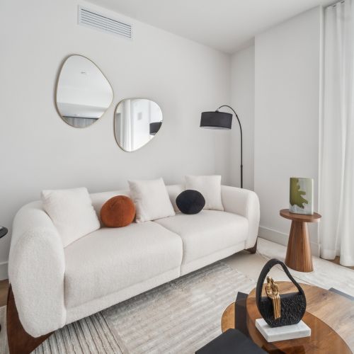 RevvHollywood_LuxuryApartments_living_HollywoodFlorida