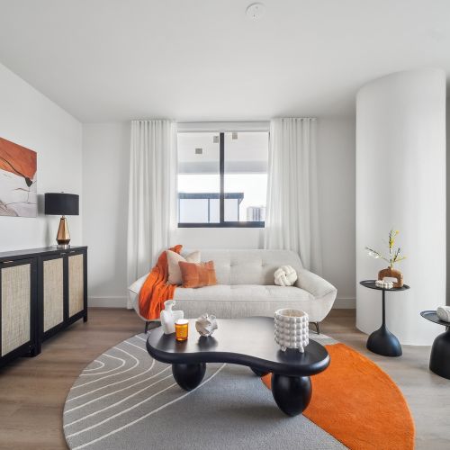 RevvHollywood_LuxuryApartments_living_HollywoodFlorida