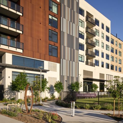 Calle Del Mundo Park