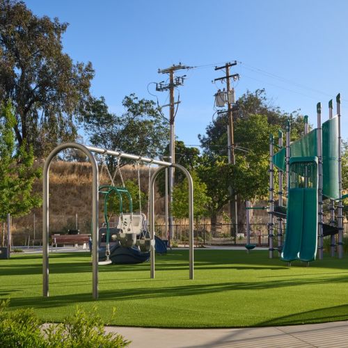 Calle Del Mundo Park