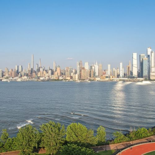NYC skyline and Hudson River 