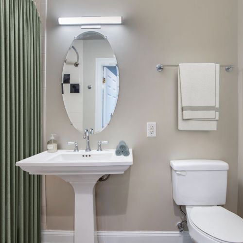 The Esquire on Fifth