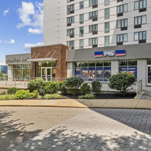 Onsite Retail: Panera & F45