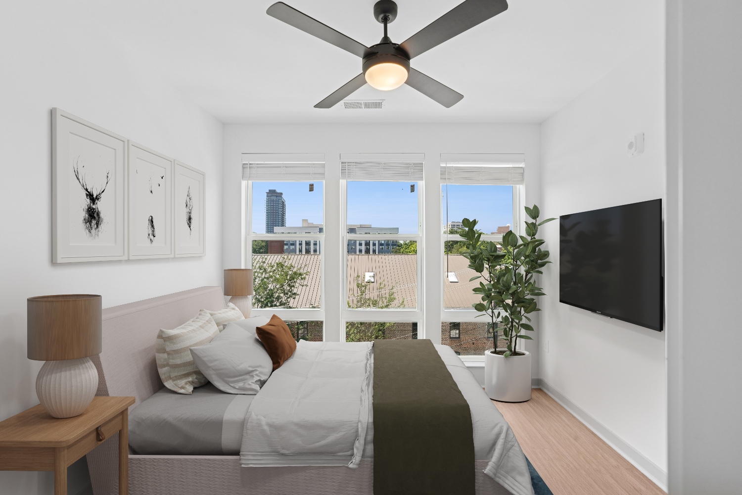 Wye Junction : Expansive windows put you in touch with the outdoors at Wye Junction