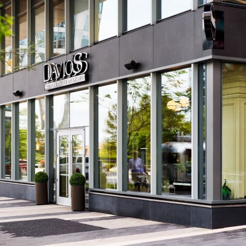 Neighborhood Restaurant Seating