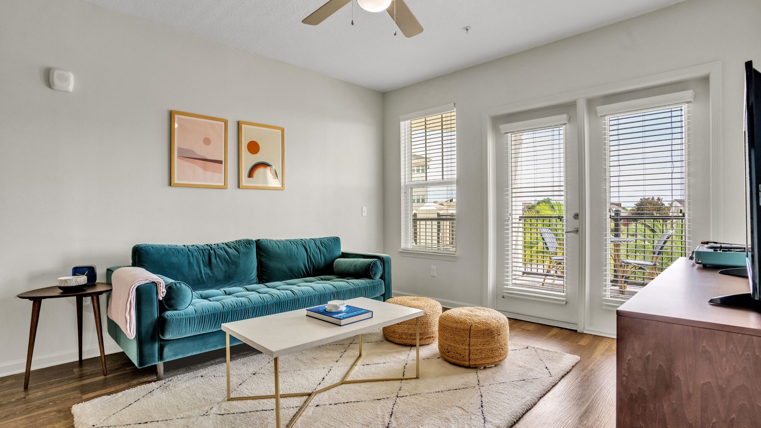 400 North : Living Room