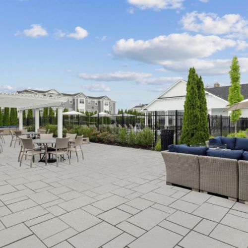 Courtyard view with seating