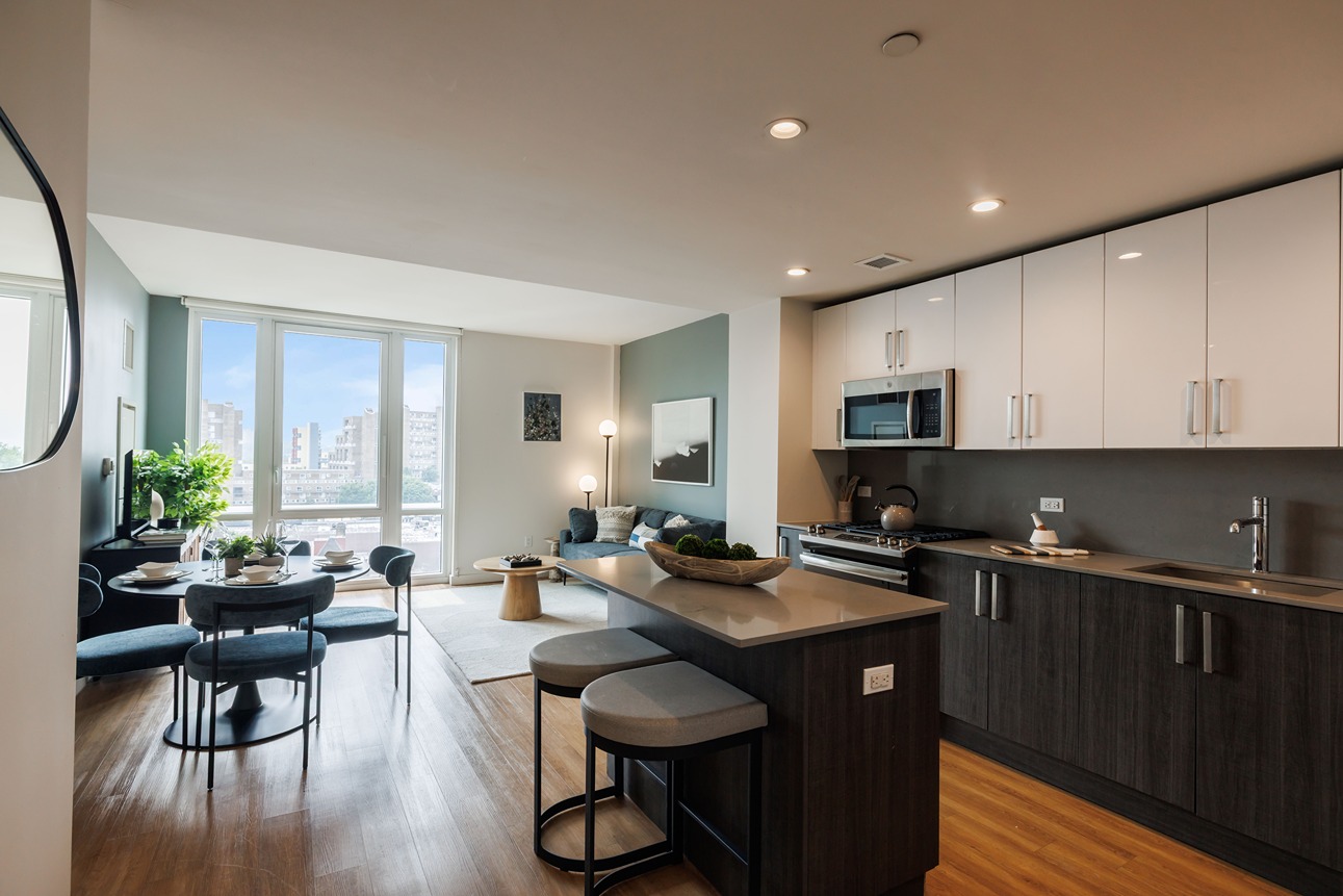 Sawyer Place : Kitchen / Living Room