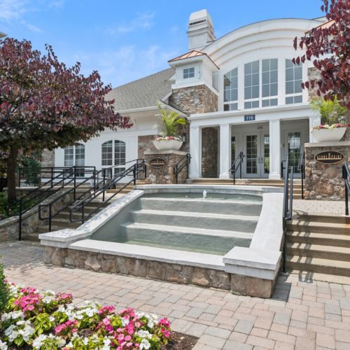 Photo of leasing office