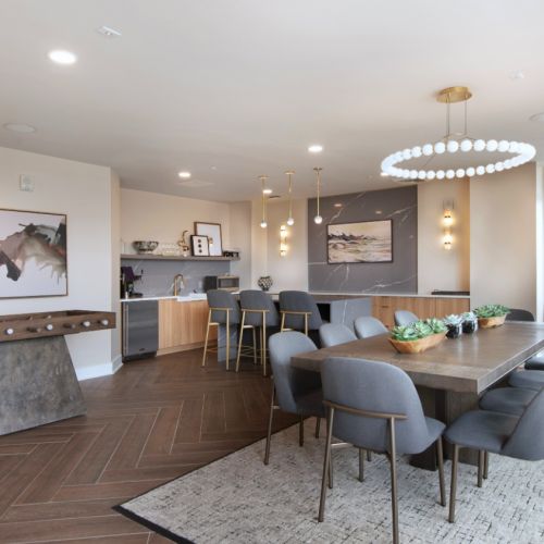 photo of gameroom lounge