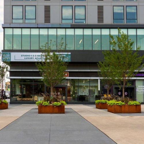Lincoln Square exterior