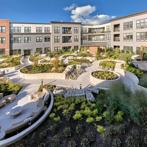 Outdoor courtyard amenities 