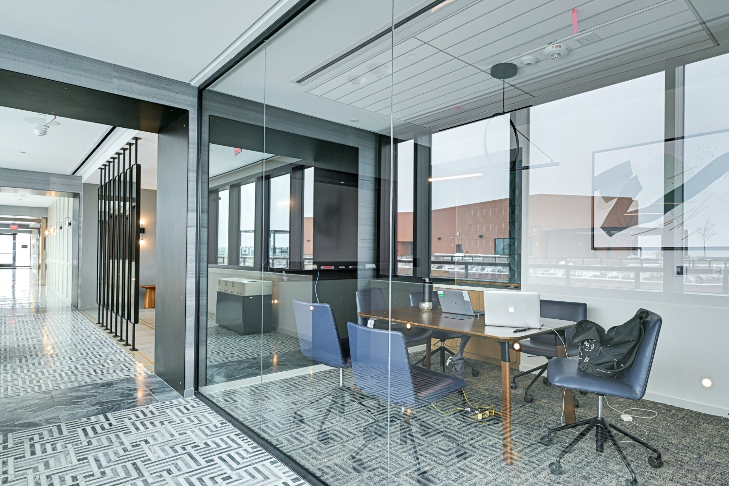 Illume : Conference Room