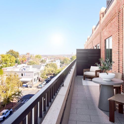 CityHouseOldTown_LuxuryCommunity_Balcony_AlexandriaVA