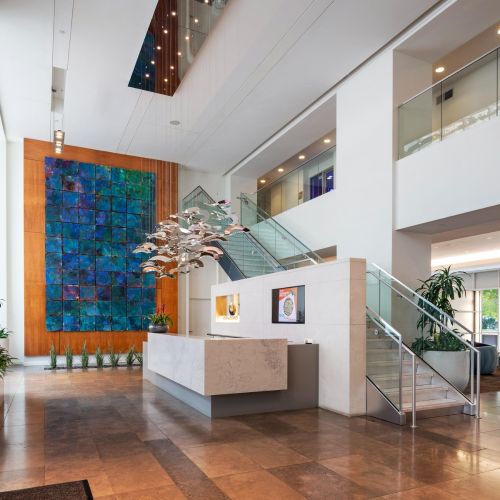 Lobby with concierge 