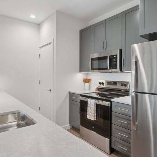 Embark_LuxuryCommunityApartments_Kitchen_EastOrangeNJ