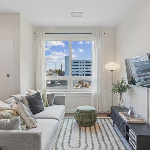 Embark_LuxuryCommunityApartments_Living_EastOrangeNJ